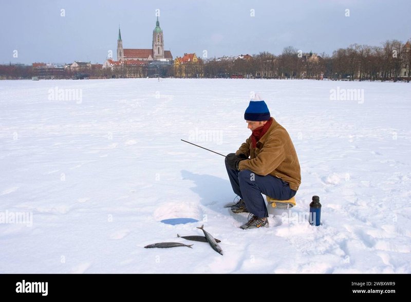 Explore ice fishing game